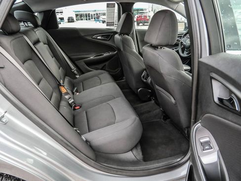 Used 2025 Chevrolet Malibu LT FWD image 18