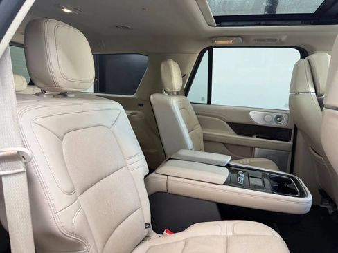 Used 2021 Lincoln Navigator Reserve AWD/4WD image 27