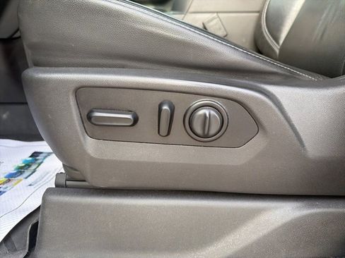 Used 2020 Chevrolet Silverado 1500 LTZ w/ LTZ Premium Package image 17