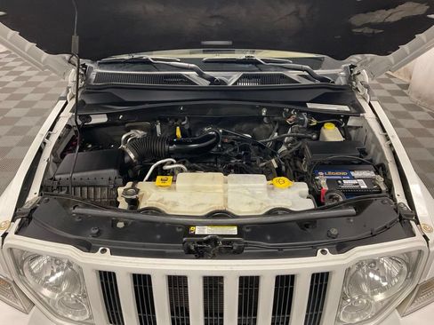 Used 2012 Jeep Liberty Sport w/ Popular Equipment Group AWD/4WD image 18