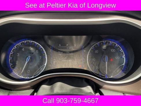 Used 2020 Chrysler Voyager Lxi FWD image 31