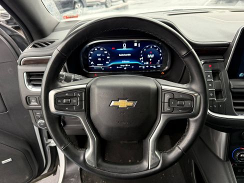 Used 2023 Chevrolet Suburban LT image 14