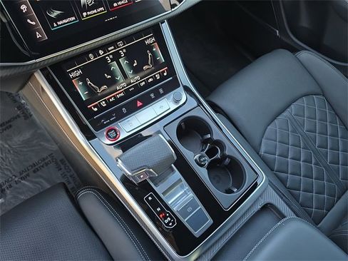 Used 2025 Audi SQ8 Premium Plus w/ S Sport Package image 25