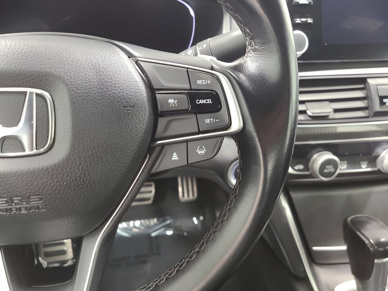 Used 2022 Honda Accord Sport image 25