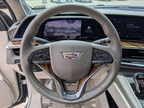Used 2022 Cadillac Escalade Sport Platinum w/ LPO, ONYX Package AWD/4WD image 16