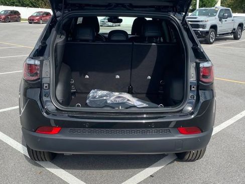 New 2026 Jeep Compass Limited image 7