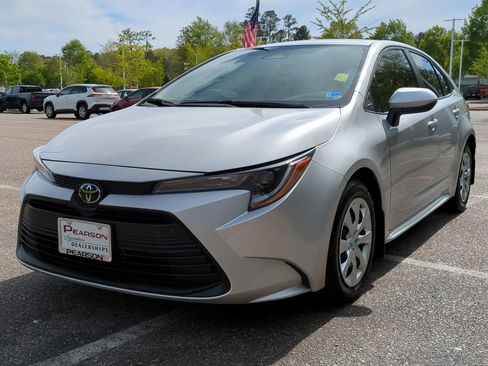 Used 2026 Toyota Corolla LE FWD image 8