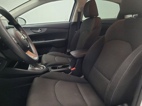 Used 2020 Kia Forte LXS FWD image 17