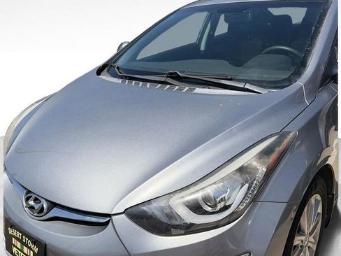 Used 2015 Hyundai Elantra SE w/ Option Group 03 FWD image 1