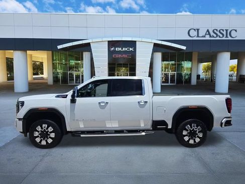 Used 2024 GMC Sierra 2500 Denali w/ Denali Reserve Package AWD/4WD image 5
