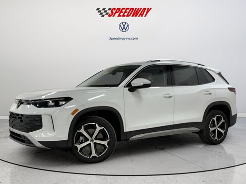 New 2026 Volkswagen Tiguan SE AWD/4WD image 3