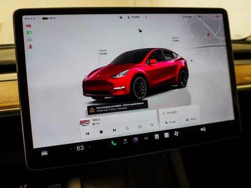 Used 2024 Tesla Model Y Performance AWD/4WD image 23