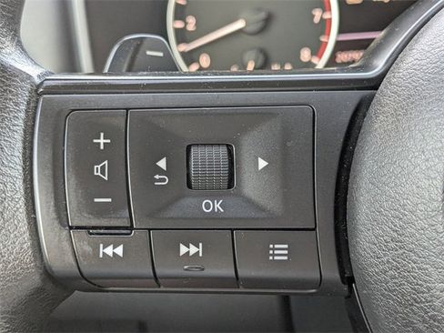 Used 2021 Nissan Rogue S image 27