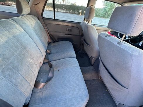 Used 2000 Toyota 4Runner 2WD image 7