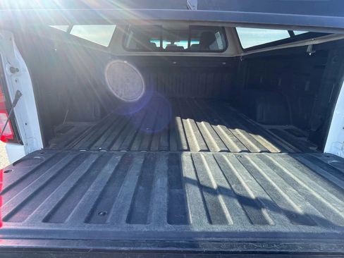 Used 2019 GMC Sierra 1500 SLE image 21