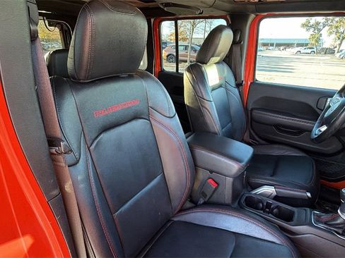 Used 2019 Jeep Wrangler Unlimited Rubicon w/ Cold Weather Group image 47