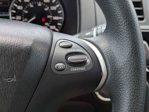Used 2018 Nissan Pathfinder S FWD image 25
