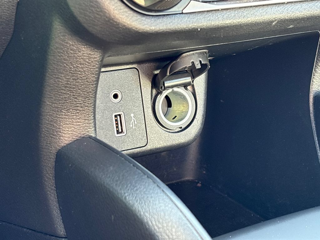 Used 2025 Nissan Versa S FWD image 22