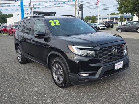 Used 2022 Honda Passport TrailSport image 2