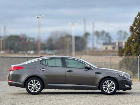 Used 2013 Kia Optima EX w/ Premium Pkg FWD image 7