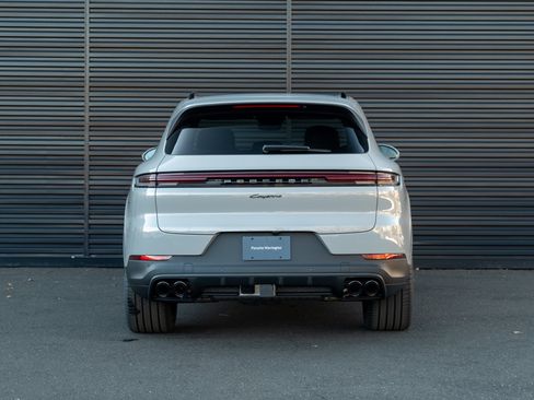 New 2026 Porsche Cayenne image 7