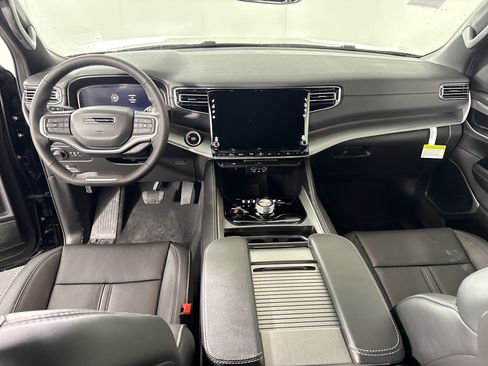 New 2026 Jeep Grand Wagoneer Limited AWD/4WD image 15