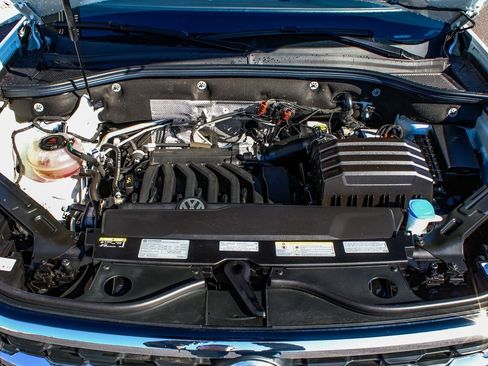 Used 2021 Volkswagen Atlas Cross Sport SE image 45