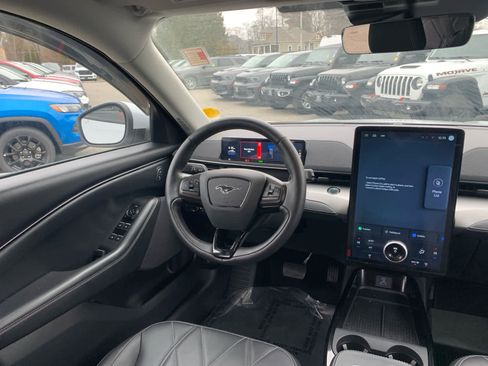 Used 2021 Ford Mustang Mach-E Select image 34