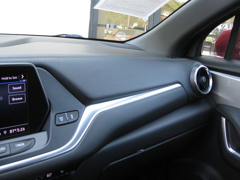 Used 2019 Chevrolet Blazer LT FWD image 21