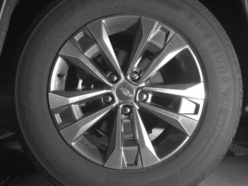 Used 2025 Chevrolet Equinox LT FWD image 14