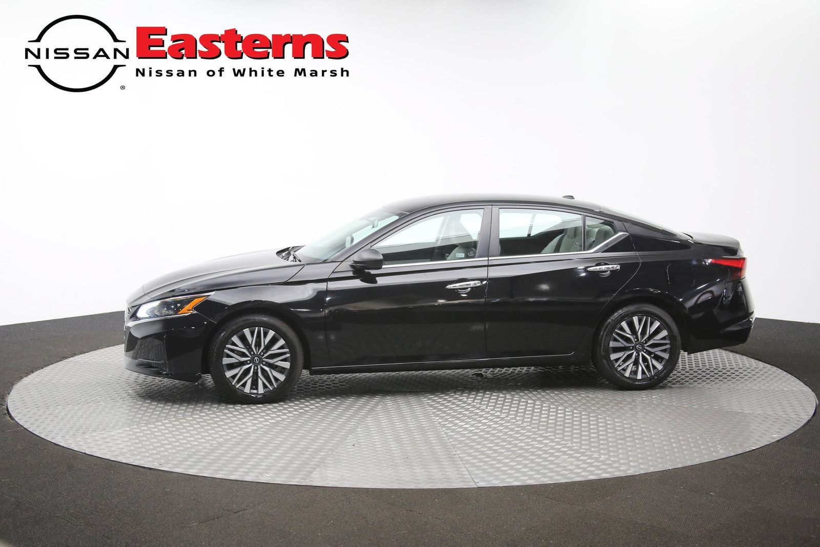 Used 2024 Nissan Altima 2.5 SV FWD image 57