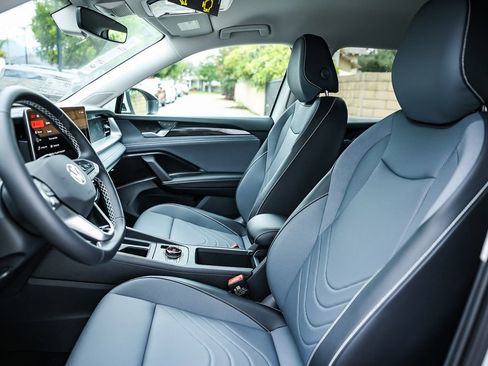 New 2026 Volkswagen Tiguan SE image 26