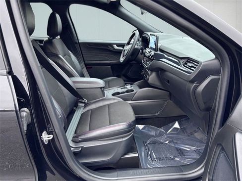 Used 2025 Ford Escape ST-Line image 28