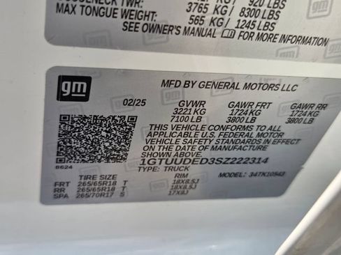 Used 2025 GMC Sierra 1500 SLT AWD/4WD image 23