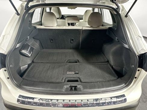 Used 2021 Nissan Rogue Sport SV image 26