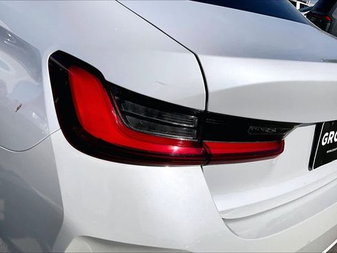 Used 2023 BMW 330i 330i w/ Premium Package image 25