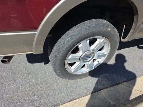 Used 2006 Ford F150 Lariat image 10