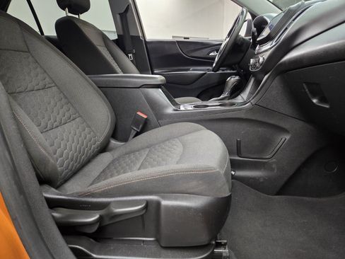 Used 2018 Chevrolet Equinox LT FWD image 10