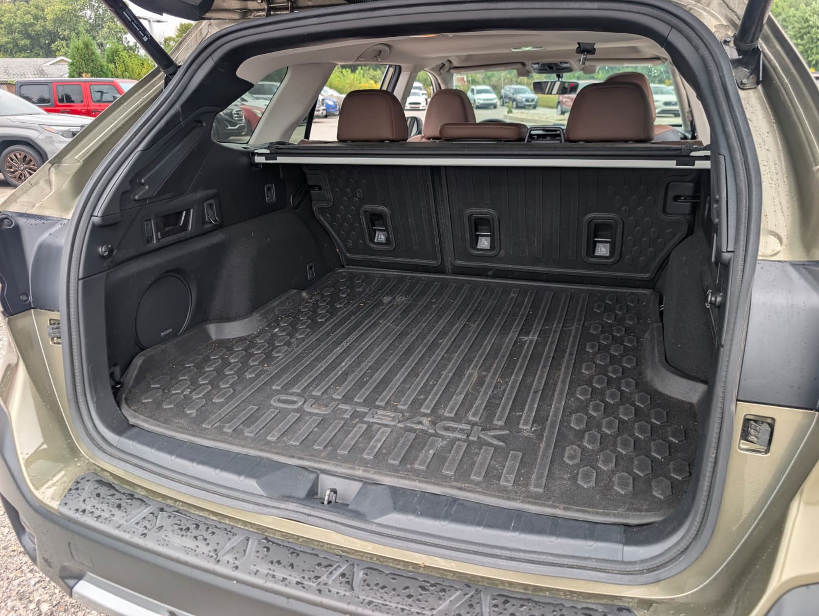 Used 2020 Subaru Outback Touring AWD/4WD image 39