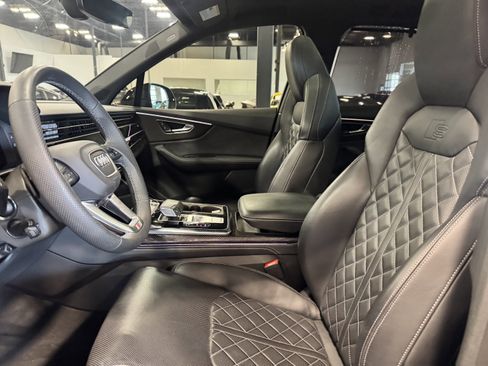 Used 2023 Audi SQ7 Prestige image 3