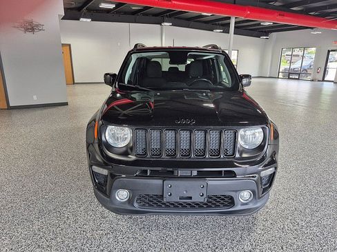Used 2019 Jeep Renegade Altitude w/ Quick Order Package 2XM FWD image 37