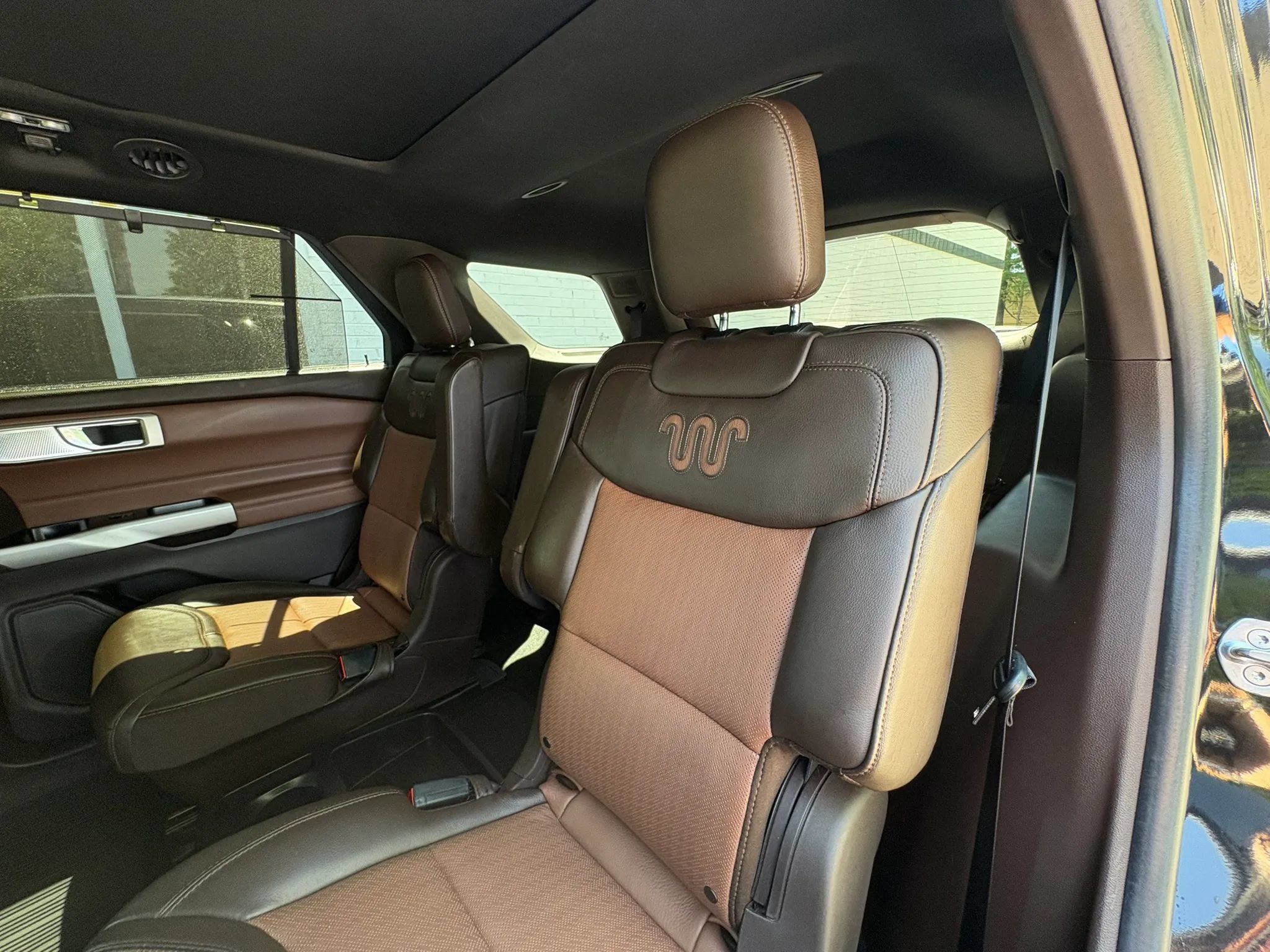 Used 2021 Ford Explorer King Ranch w/ Premium Technology Package AWD/4WD image 29