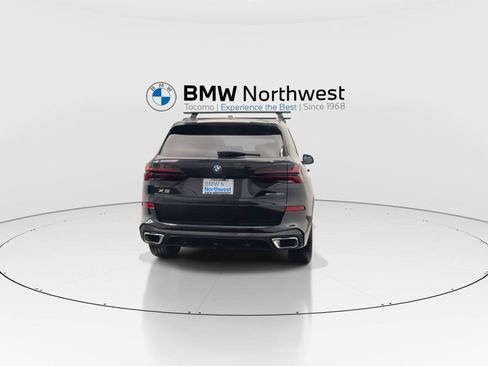 Used 2025 BMW X5 xDrive40i w/ M Sport Package AWD/4WD image 2