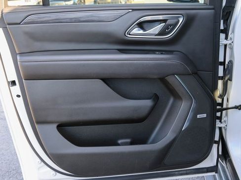 Used 2022 GMC Yukon XL SLT image 17