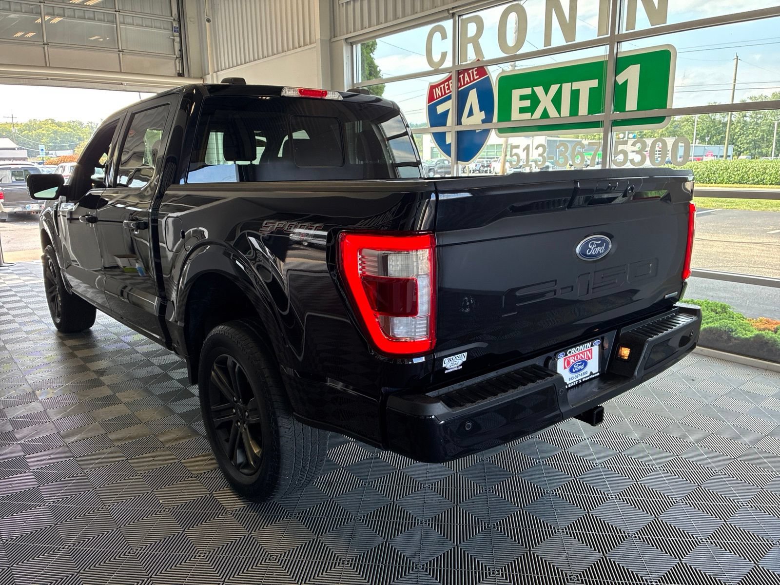 Used 2022 Ford F150 Lariat AWD/4WD image 4
