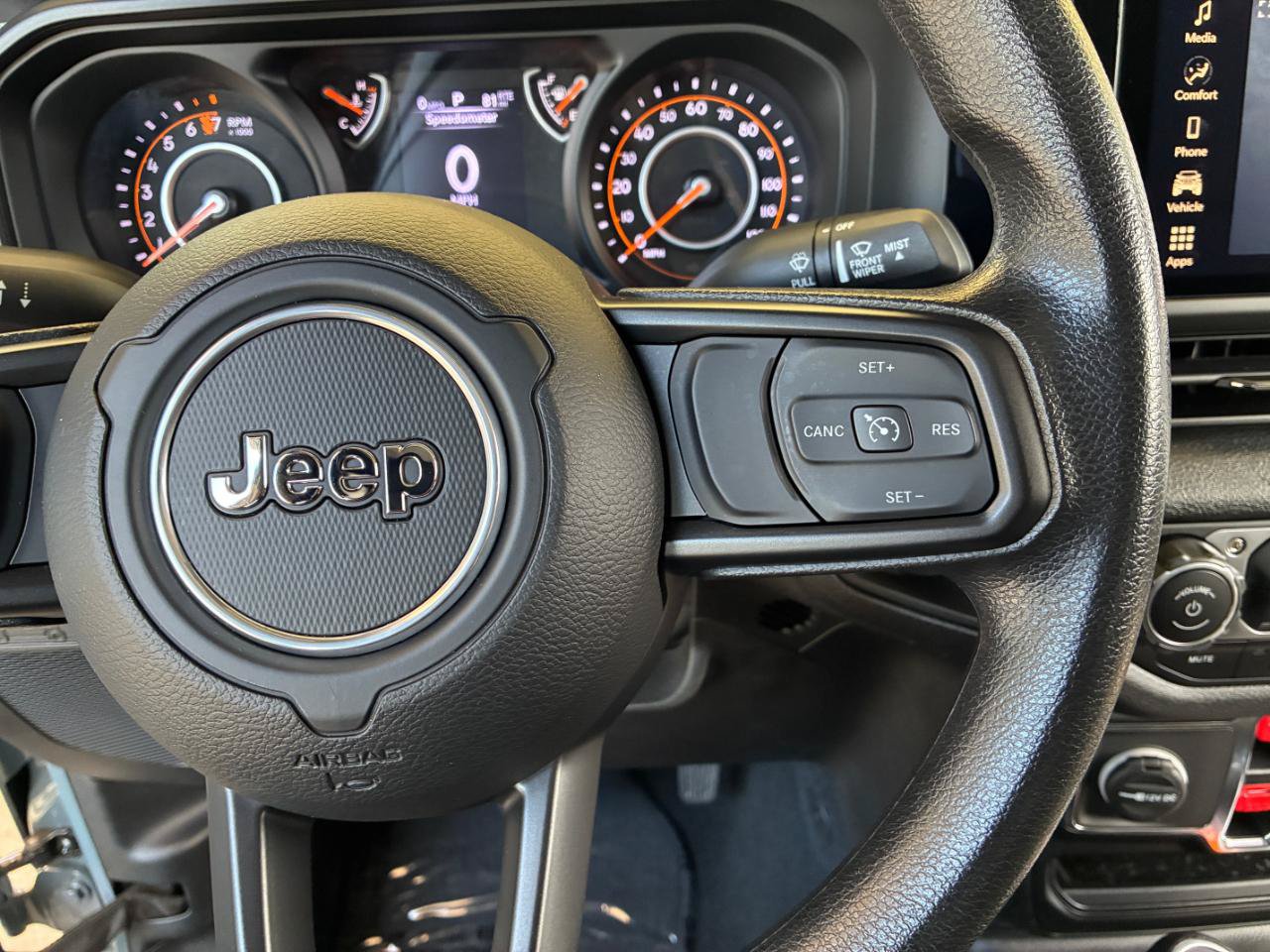 Used 2024 Jeep Gladiator Sport AWD/4WD image 23
