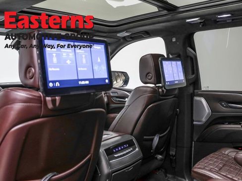 Used 2021 Cadillac Escalade ESV Premium Luxury Platinum image 23