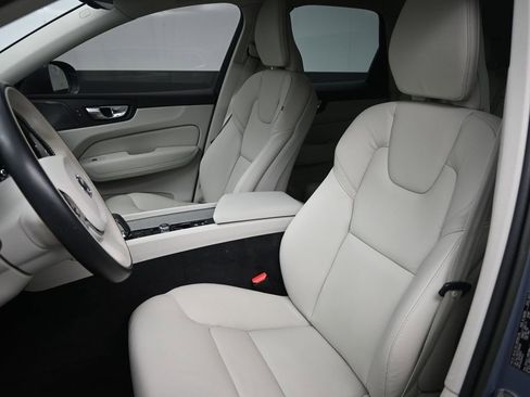 Used 2023 Volvo XC60 B5 Plus w/ Protection Package Premier image 11