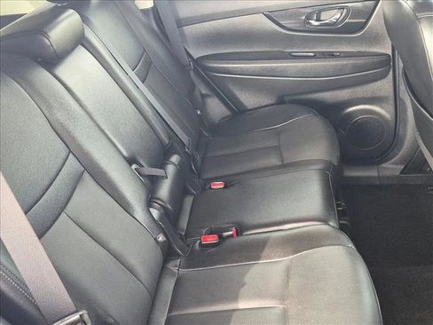 Used 2017 Nissan Rogue SL w/ SL Premium Package image 20