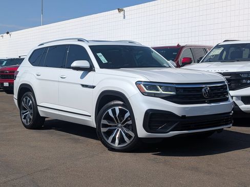 Used 2023 Volkswagen Atlas SEL Premium AWD/4WD image 2